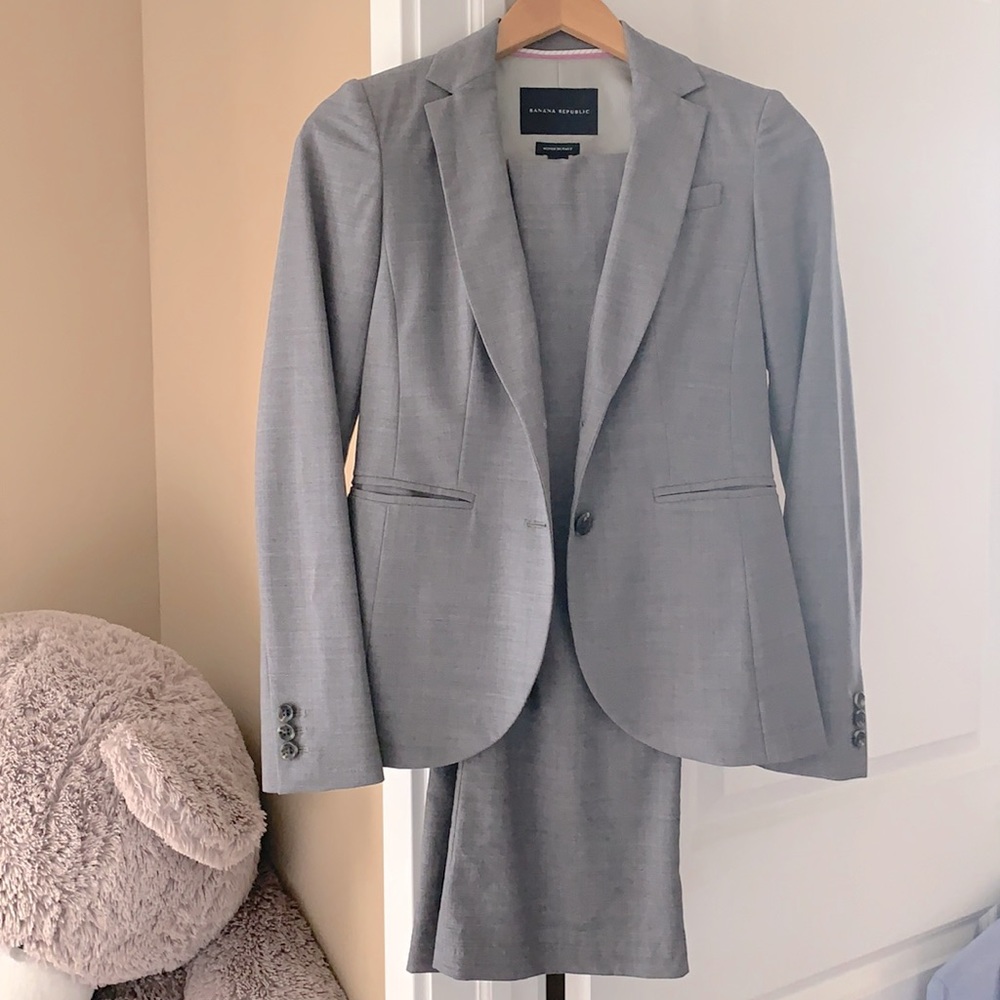Banana Republic grey suit set size 0